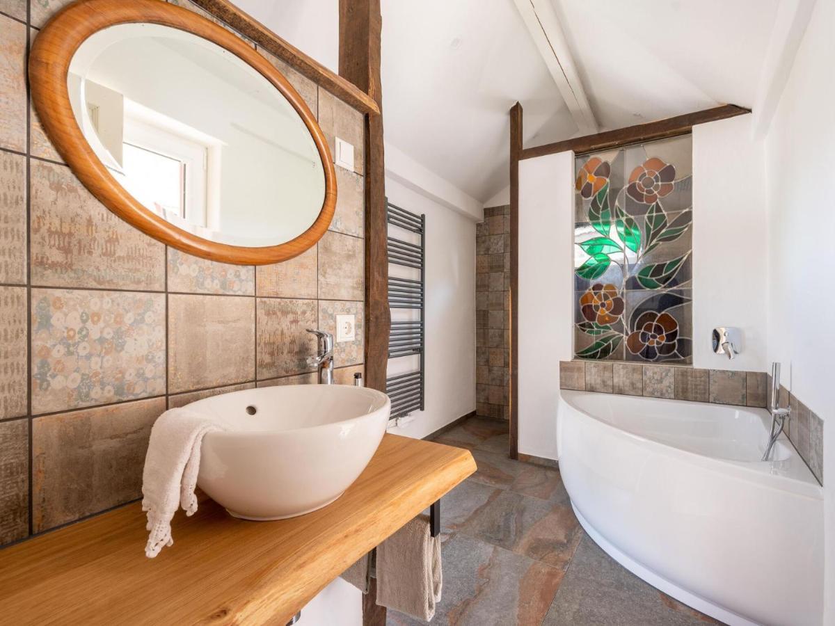Comfy In With Terrace Holiday home Roes